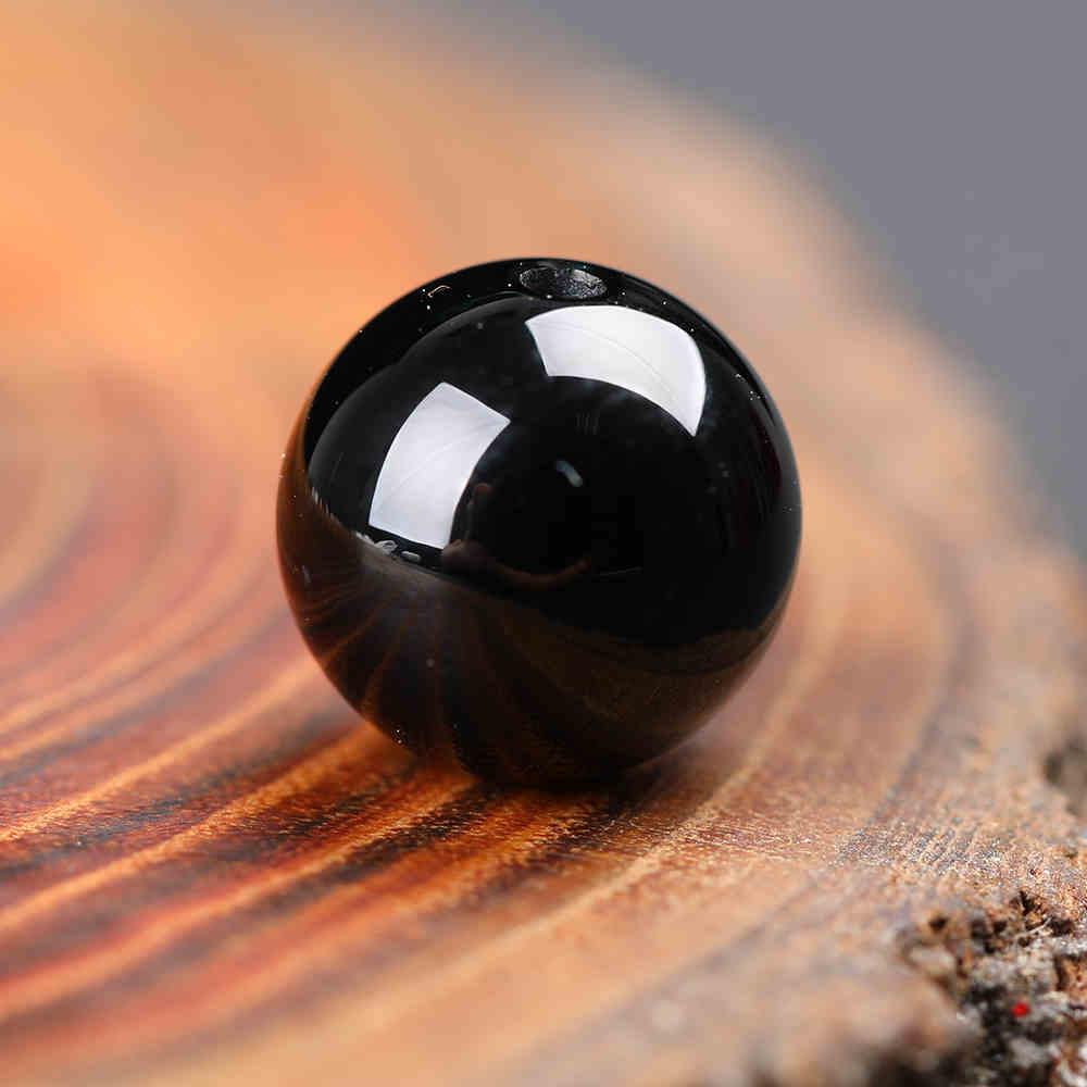 Red agate and black agate beads - Image 3