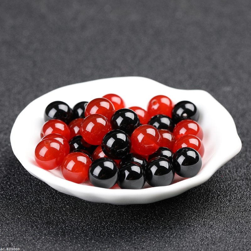 Red agate and black agate beads